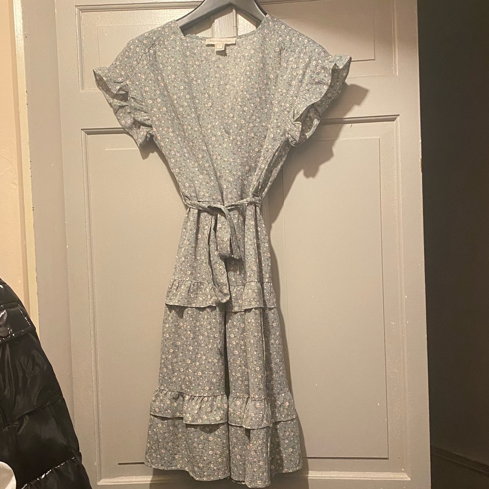 Monteau Los Angeles short sleeve floral tie belt dress size small
